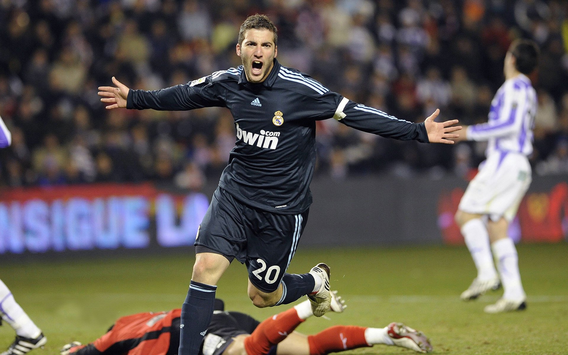 国际滑雪锦标赛选手表现回顾，国际滑雪联合会